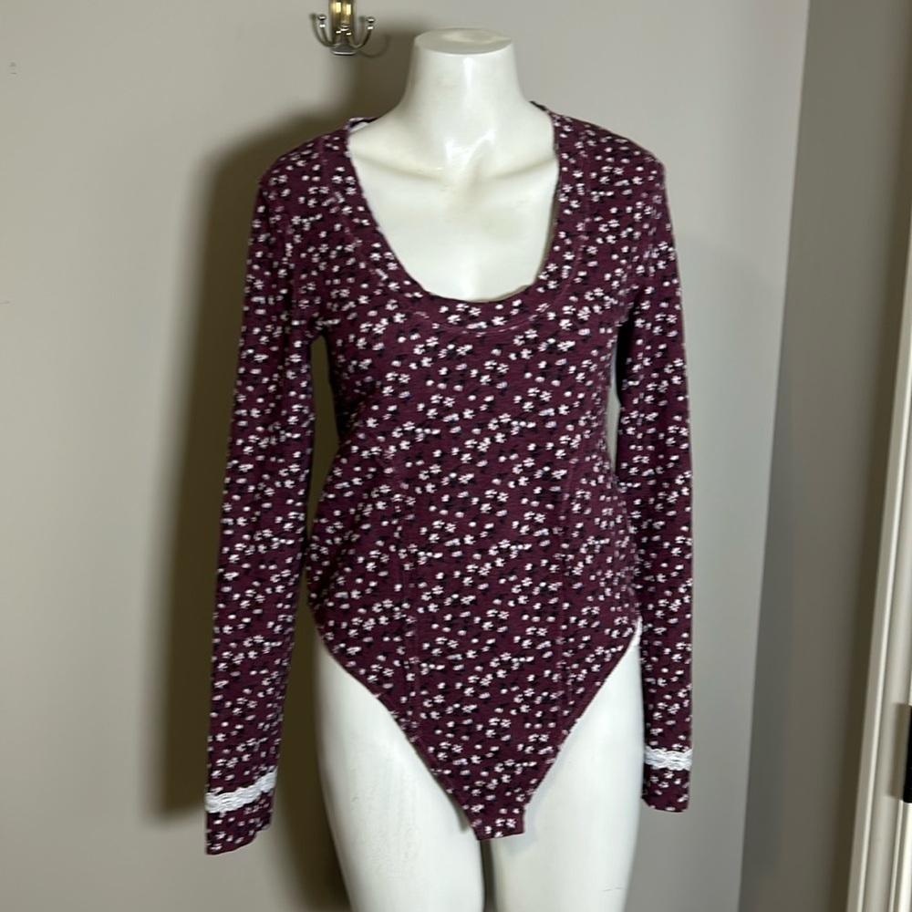 Free People Sugar Dreams Floral Thermal Knit Bodysuit Lace Purple Sz M NEW